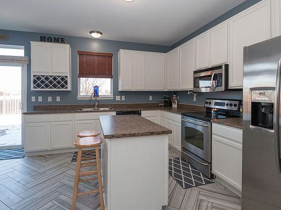 4th image of 15534 Landsbrook Run E