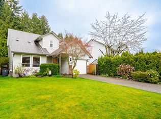 15429 90th Ave, Surrey, BC V3R9J5