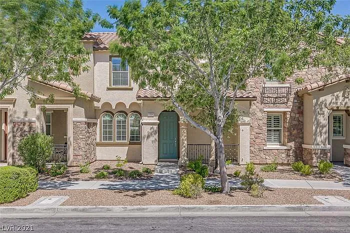 2 bed, 2.5 bath, 1619 sqft, $2,100 — Photo 1