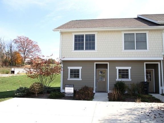 2nd image of 140 Blackbird Village Way