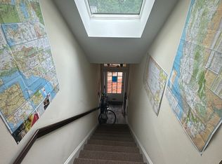 8 E Hartwell Ln Floor 2, Philadelphia, PA 19118