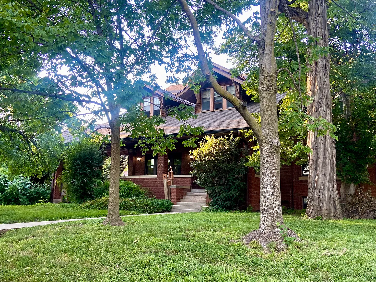 1 bed, 850 sqft, $1,340 — Photo 2