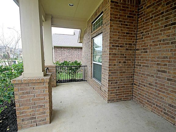 3rd image of 13019 Thorn Valley Ct