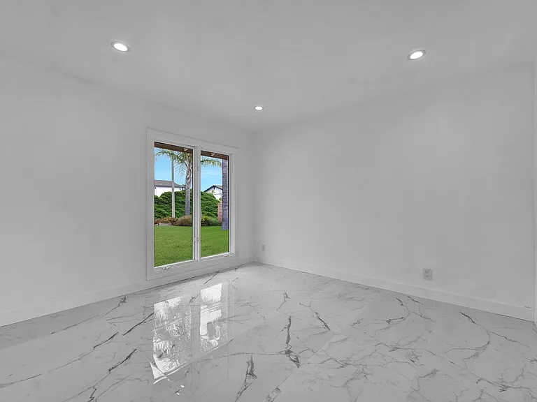 2506 Sapra St — Photo 39