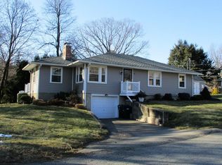 95 Powers Rd, Holden, MA 01520