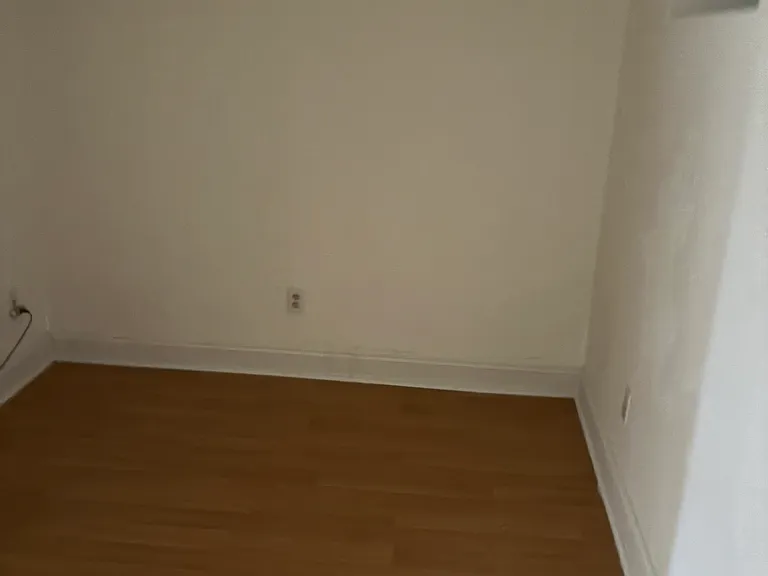 2976 Lawton Ave #BASEMENT — Photo 1
