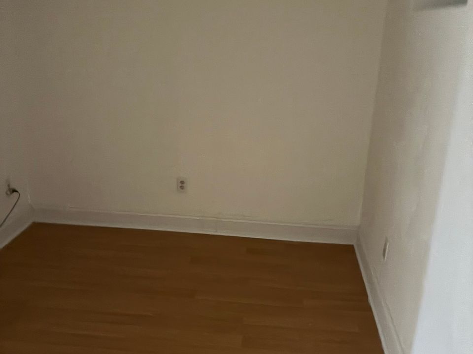 1st image of 2976 Lawton Ave Floor Basement