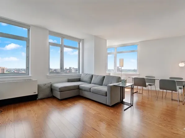 4026 College Point Blvd, Flushing, NY