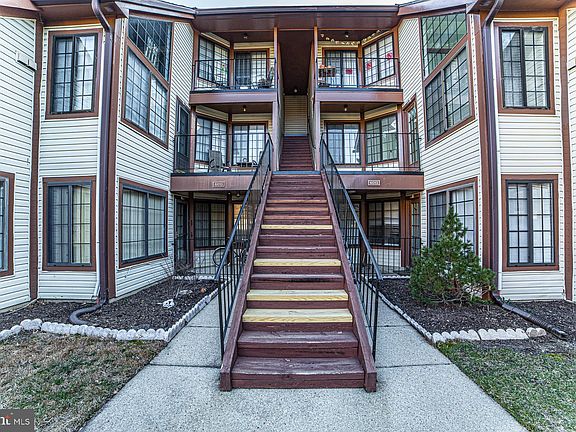 3rd image of 6013C Curtier Dr