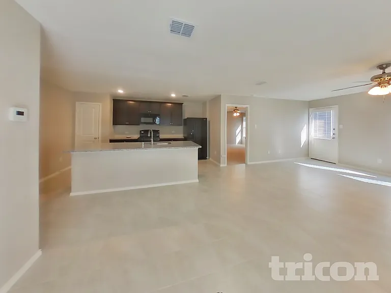 1717 Claireborne Ct — Photo 5