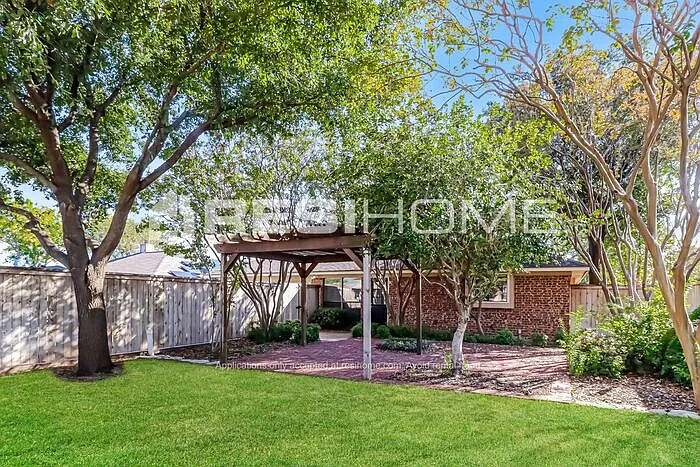1541 N Valley Pkwy — Photo 14