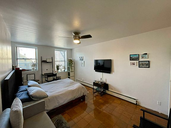 3rd image of 301 E 110th St #4AA