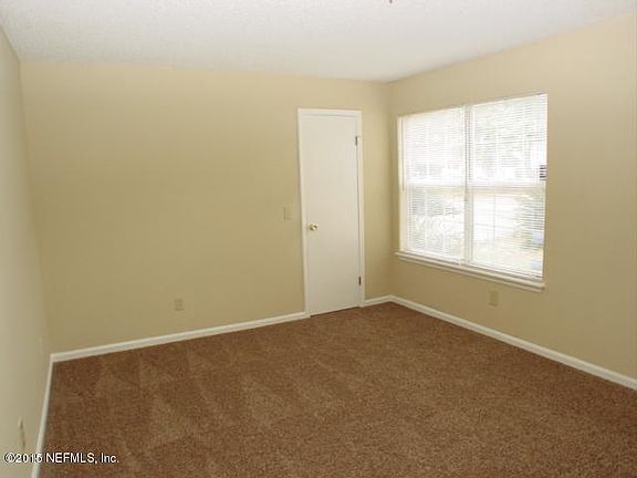 3rd image of 6458 Diamond Leaf Dr