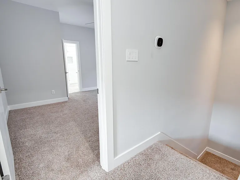 4202 Spencer St — Photo 17