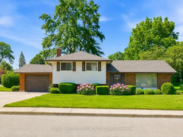 73 Price Ave, Hamilton, ON L9C 1K5