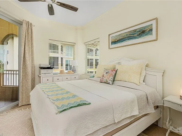 2728 Tiburon Blvd E #A-401 — Photo 14