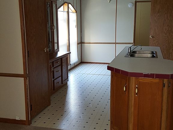 4th image of 219 Beach Dr