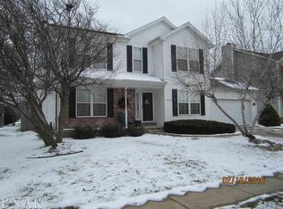 1413 Moss Creek Rd, Bloomington, IL 61704