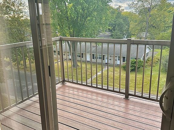 4th image of 5001 Monona Dr #322