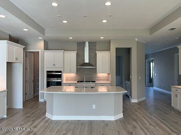 2nd image of 83 HOLLY LANDING Way