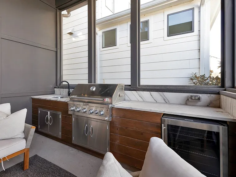 4107 Kimbark Dr — Photo 41