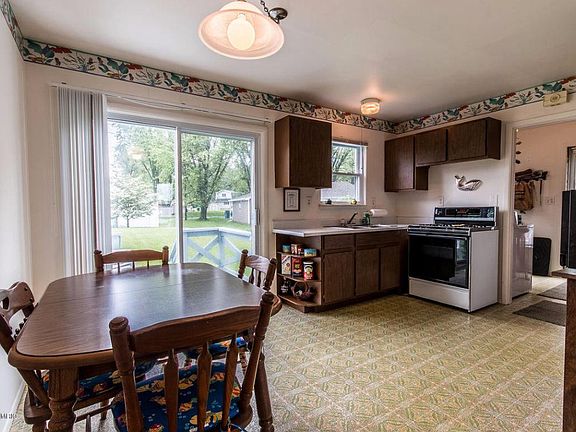 5th image of 14745 Elm Dr