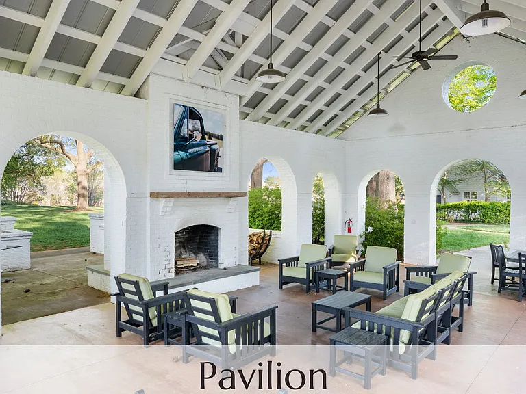 1547 Autumn Park Cir — Photo 48