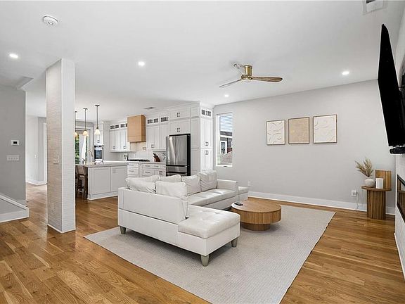 2nd image of 1008 Herndon St NW