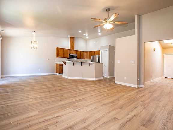 4th image of 13402-13523 106th Ave E #13507