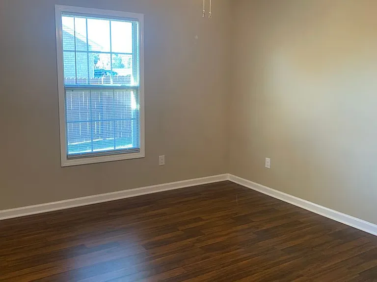 379 Hendrixson Dr — Photo 15