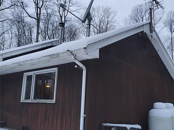 4th image of 950 Springfield Rd