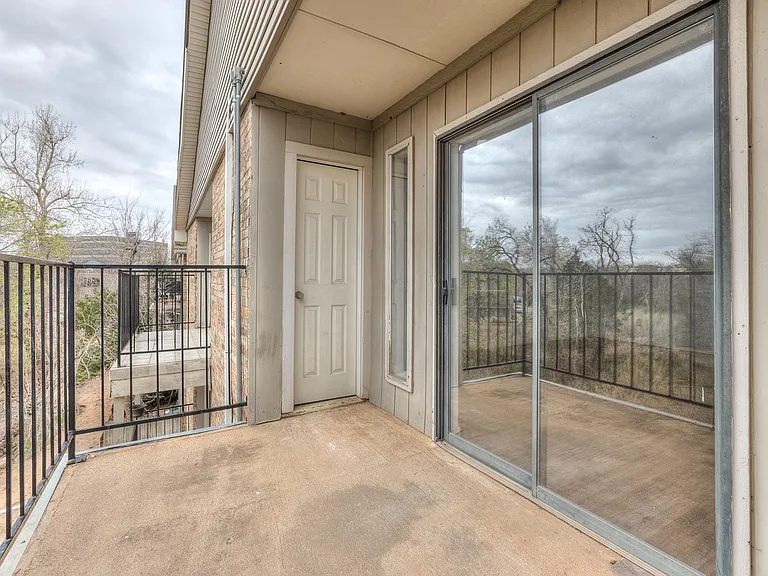 6728 N Meridian Ave #F — Photo 42