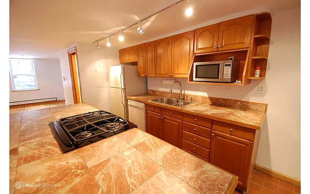 Rented by Douglas Elliman | media 24