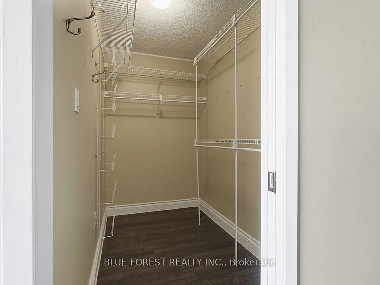 7 Picton St #904 — Photo 24