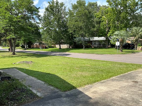 5th image of 206 Limehouse Dr