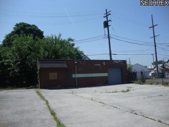 2nd image of 2101 Clark Ave