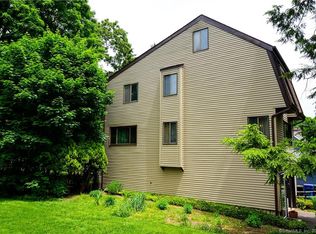 117 Forest St, Hamden, CT 06518