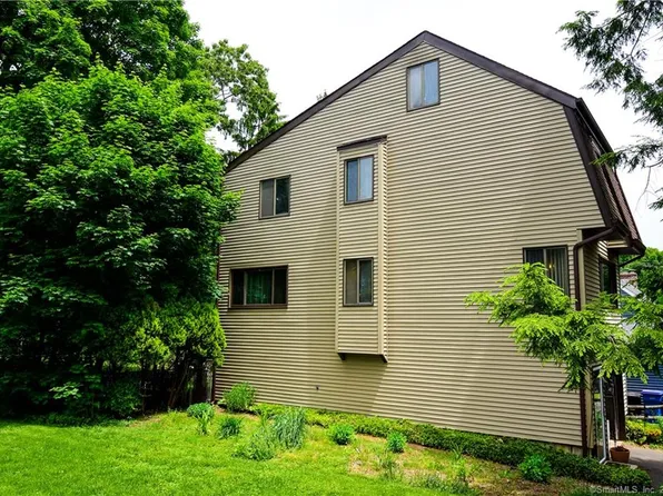 117 Forest St, Hamden, CT 06518