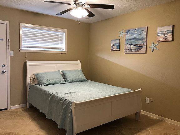 3rd image of 580 Pleasure Pier Dr