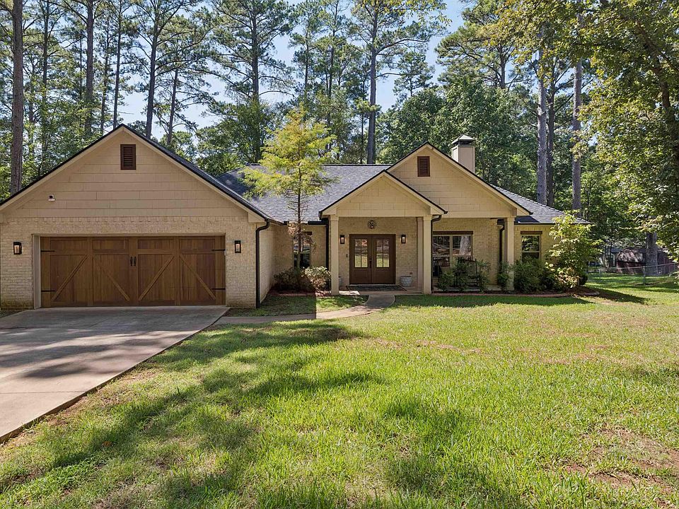1st image of 17984 Oakridge Ln