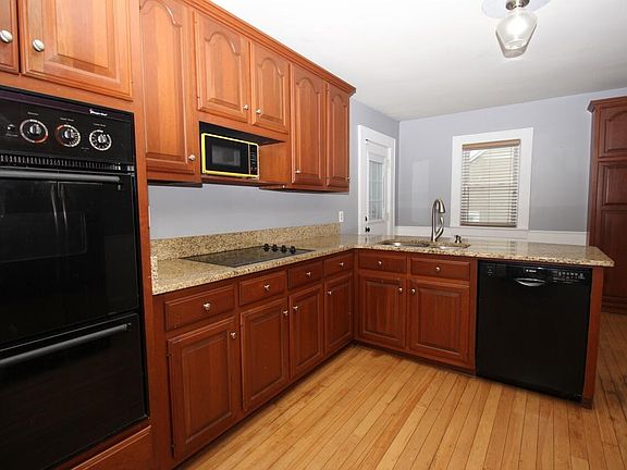 5th image of 311 Jefferson St