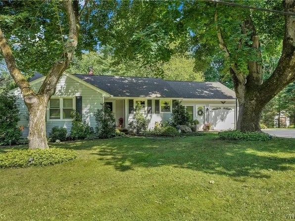 34 Maltbie Rd, Gowanda, NY 14070