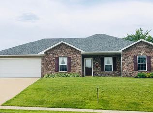 105 Venus St, Holts Summit, MO 65043