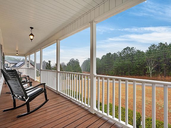 4th image of 143 Gardner Rd