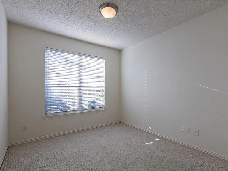 8216 Spring Valley Ln — Photo 12