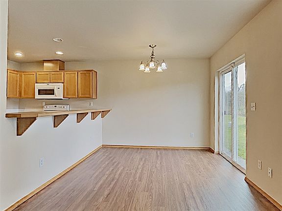 5th image of 5222 167th St E