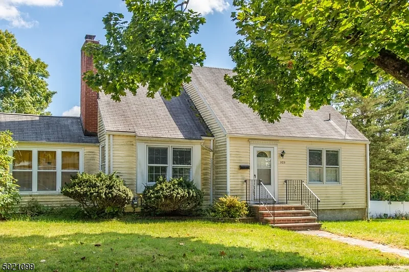 525 Green St photo 1