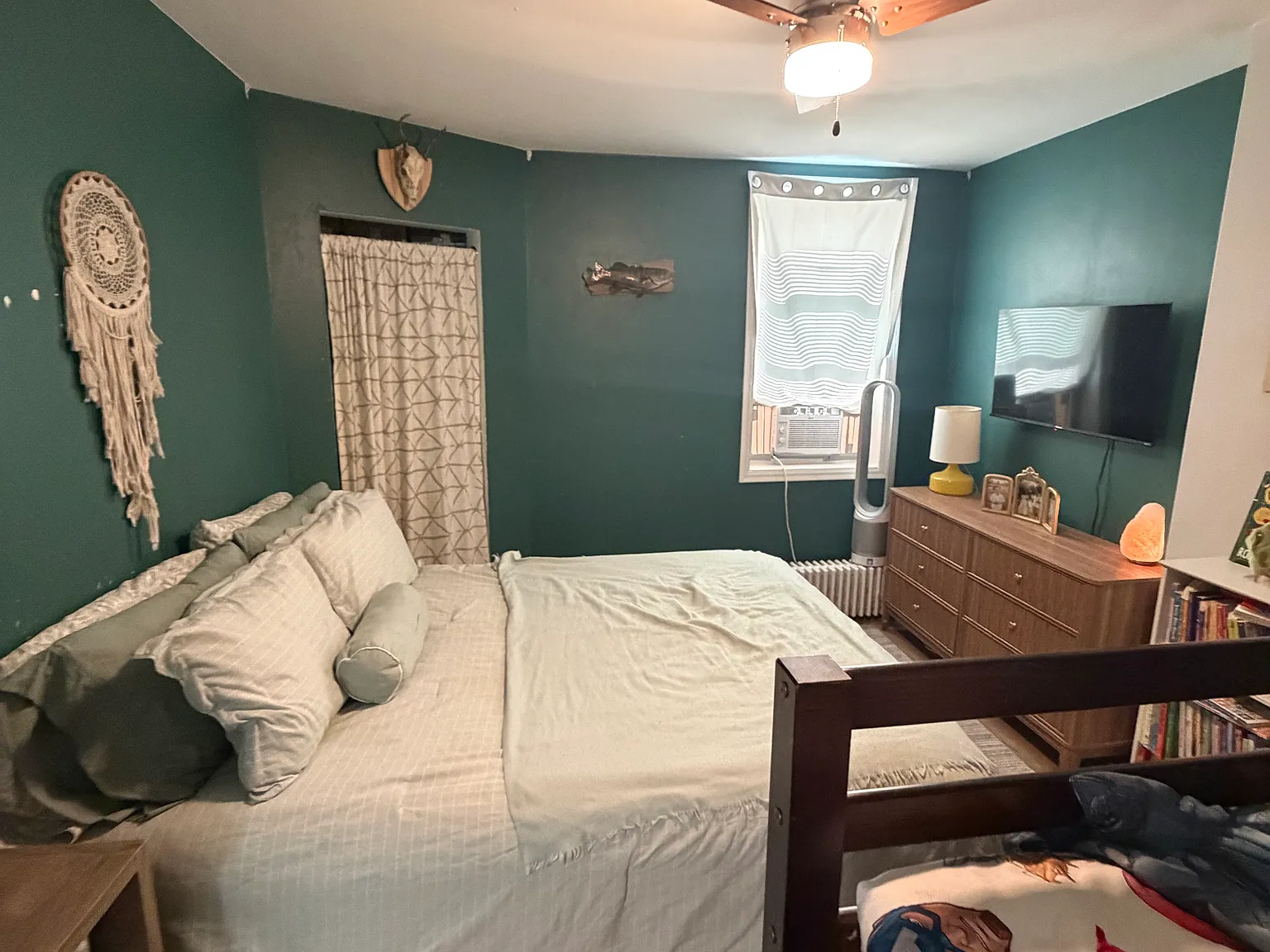 2 bed, $1,400 — Photo 2