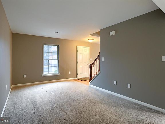 4th image of 261 Saddle Ridge Dr