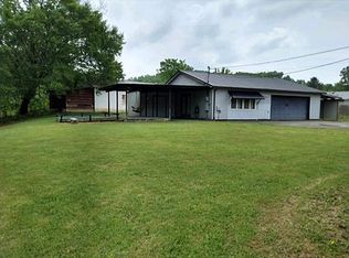 17 Falls Corner Rd, Louisa, KY 41230